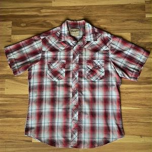 Mens Wrangler plaid short sleeve snap shirt